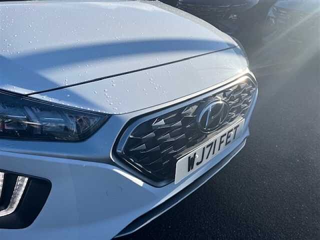 Hyundai IONIQ 1.6 h-GDi Premium Hatchback 5dr Petrol Hybrid DCT Euro 6 (s/s) (141 ps)