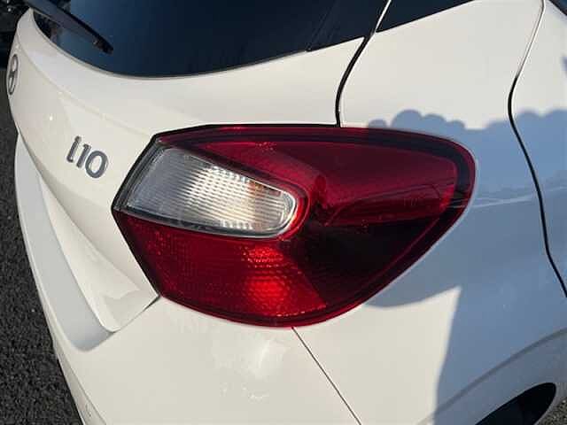 Hyundai I10 1.0 Premium Hatchback 5dr Petrol Auto Euro 6 (s/s) (63 ps) White