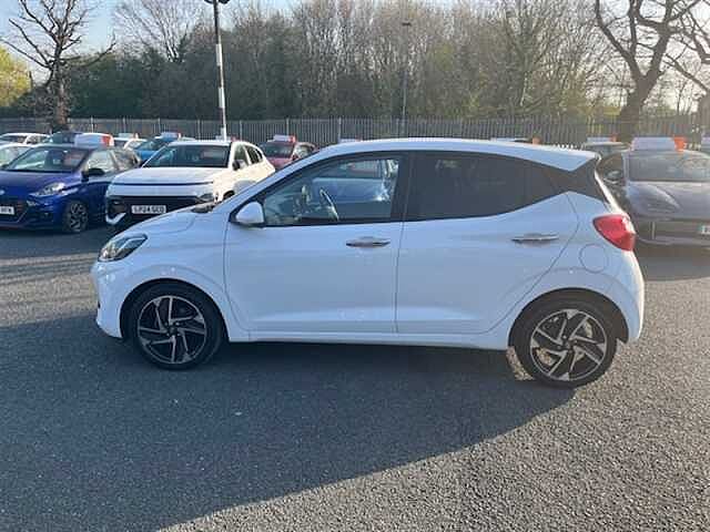 Hyundai I10 1.0 Premium Hatchback 5dr Petrol Auto Euro 6 (s/s) (63 ps) White