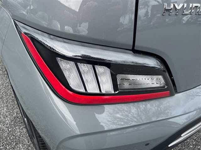 Hyundai KONA 39kWh Premium SUV 5dr Electric Auto (10.5kW Charger) (136 ps) Grey