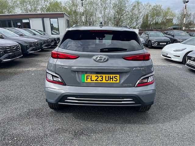 Hyundai KONA 39kWh Premium SUV 5dr Electric Auto (10.5kW Charger) (136 ps) Grey