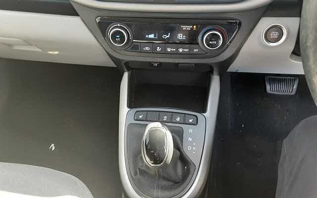 Hyundai i10 1.2 Premium Hatchback 5dr Petrol Auto Euro 6 (s/s) (84 ps)