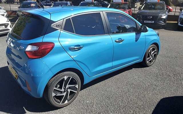 Hyundai i10 1.2 Premium Hatchback 5dr Petrol Auto Euro 6 (s/s) (84 ps)