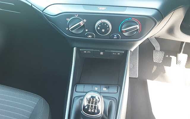 Hyundai i20 1.0 T-GDi MHEV SE Connect Hatchback 5dr Petrol Hybrid Manual Euro 6 (s/s) (100 p