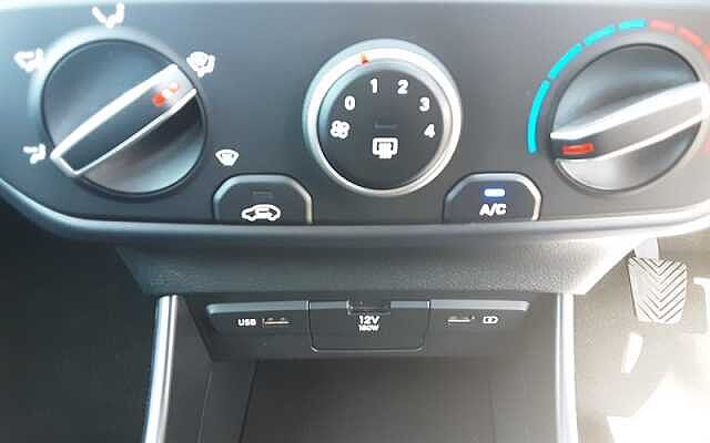 Hyundai i20 1.0 T-GDi MHEV SE Connect Hatchback 5dr Petrol Hybrid Manual Euro 6 (s/s) (100 p