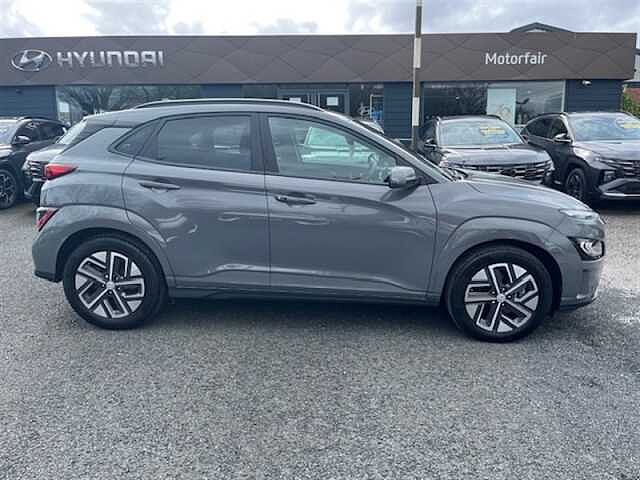 Hyundai KONA 39kWh Premium SUV 5dr Electric Auto (10.5kW Charger) (136 ps)