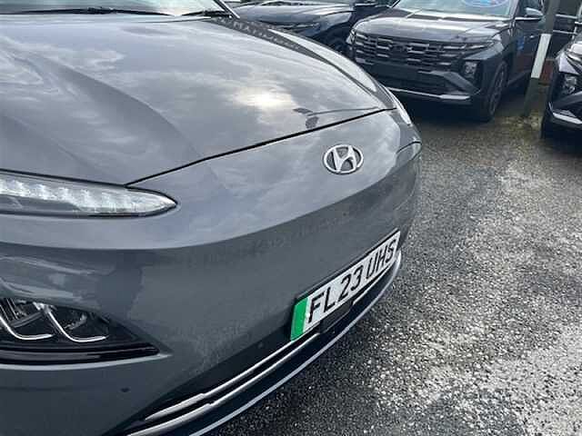 Hyundai KONA 39kWh Premium SUV 5dr Electric Auto (10.5kW Charger) (136 ps)