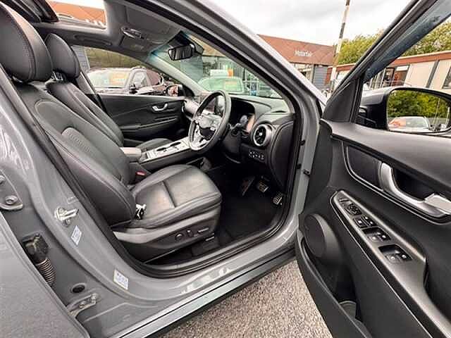 Hyundai KONA 64kWh Ultimate SUV 5dr Electric Auto (10.5kW Charger) (204 ps)