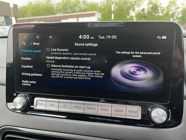 Hyundai KONA 39kWh Premium SUV 5dr Electric Auto (10.5kW Charger) (136 ps)