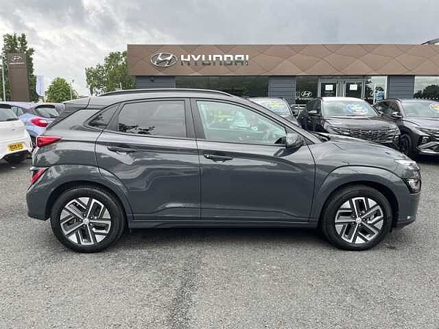 Hyundai KONA 39kWh Premium SUV 5dr Electric Auto (10.5kW Charger) (136 ps)
