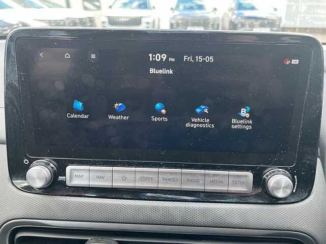 Hyundai KONA 39kWh Premium SUV 5dr Electric Auto (10.5kW Charger) (136 ps)