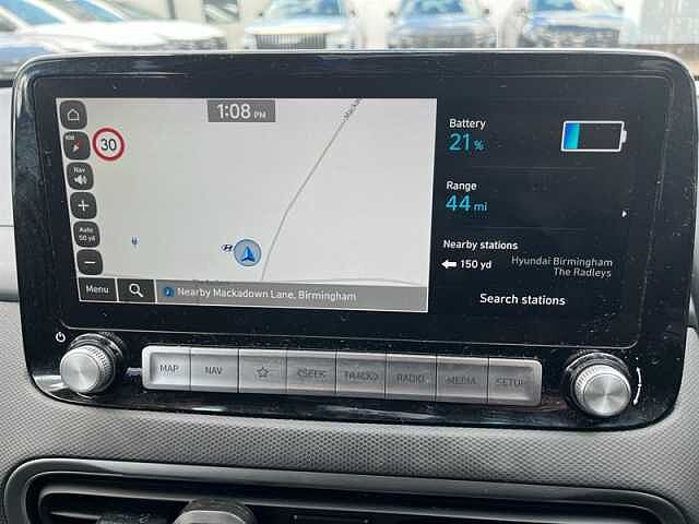 Hyundai KONA 39kWh Premium SUV 5dr Electric Auto (10.5kW Charger) (136 ps)