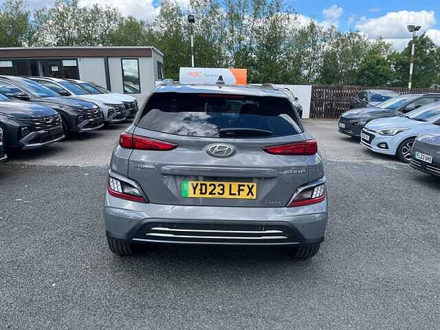 Hyundai KONA 39kWh Premium SUV 5dr Electric Auto (10.5kW Charger) (136 ps)