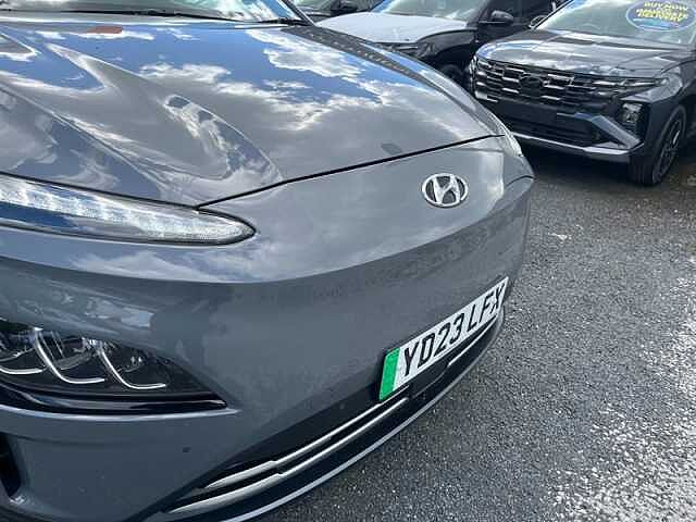 Hyundai KONA 39kWh Premium SUV 5dr Electric Auto (10.5kW Charger) (136 ps)