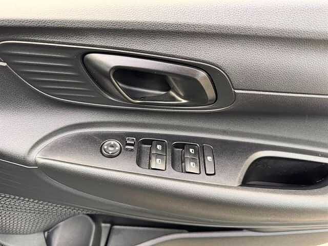 Hyundai i20 1.0 T-GDi Advance Hatchback 5dr Petrol DCT Euro 6 (s/s) (100 ps)
