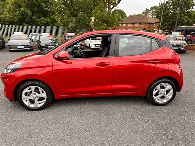 Hyundai I10 1.0 SE Connect Hatchback 5dr Petrol Manual Euro 6 (s/s) (67 ps) Red