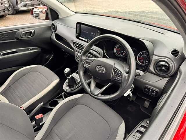 Hyundai I10 1.0 SE Connect Hatchback 5dr Petrol Manual Euro 6 (s/s) (67 ps) Red