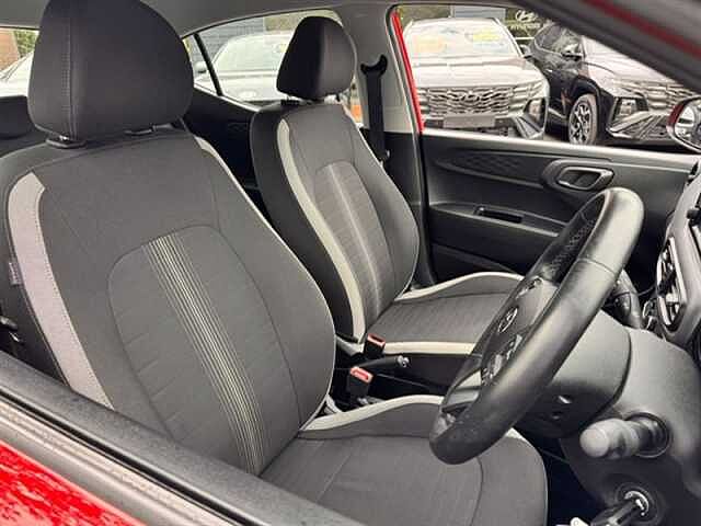 Hyundai I10 1.0 SE Connect Hatchback 5dr Petrol Manual Euro 6 (s/s) (67 ps) Red