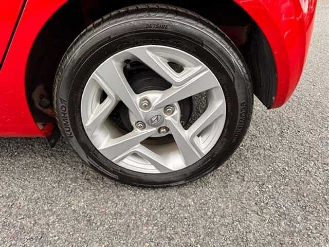 Hyundai I10 1.0 SE Connect Hatchback 5dr Petrol Manual Euro 6 (s/s) (67 ps) Red