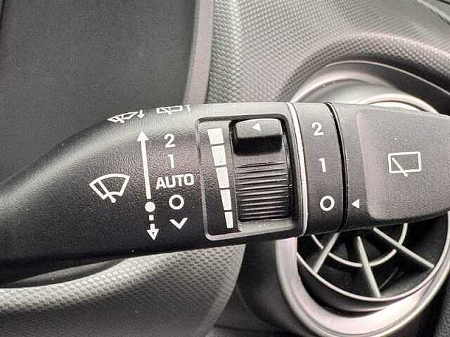 Hyundai KONA 64kWh Ultimate SUV 5dr Electric Auto (10.5kW Charger) (204 ps)