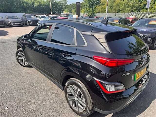 Hyundai KONA 39kWh Premium SUV 5dr Electric Auto (10.5kW Charger) (136 ps)