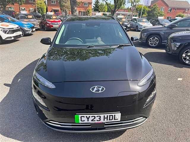 Hyundai KONA 39kWh Premium SUV 5dr Electric Auto (10.5kW Charger) (136 ps)