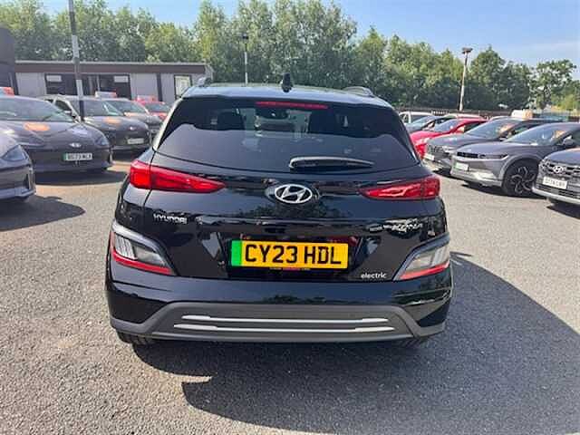 Hyundai KONA 39kWh Premium SUV 5dr Electric Auto (10.5kW Charger) (136 ps)