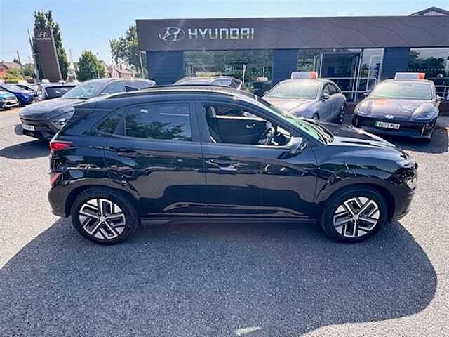 Hyundai KONA 39kWh Premium SUV 5dr Electric Auto (10.5kW Charger) (136 ps)