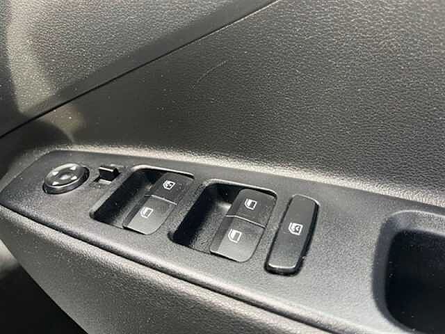 Hyundai i10 1.0 SE Connect Hatchback 5dr Petrol Manual Euro 6 (s/s) (67 ps)