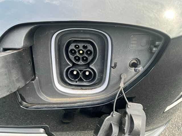 Hyundai KONA 64kWh Ultimate SUV 5dr Electric Auto (10.5kW Charger) (204 ps)