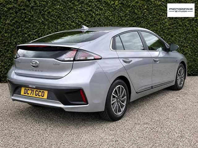 Hyundai IONIQ 1.6 h-GDi 8.9kWh Premium SE Hatchback 5dr Petrol Plug-in Hybrid DCT Euro 6 (s/s)