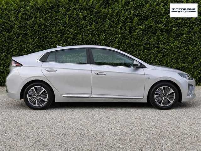 Hyundai IONIQ 1.6 h-GDi 8.9kWh Premium SE Hatchback 5dr Petrol Plug-in Hybrid DCT Euro 6 (s/s)