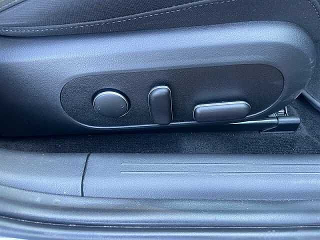 Hyundai IONIQ 6 77.4kWh Premium Saloon 4dr Electric Auto (228 ps)