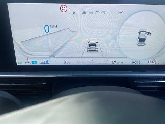 Hyundai IONIQ 6 77.4kWh Premium Saloon 4dr Electric Auto (228 ps)