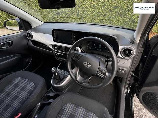 Hyundai i10 1.0 Premium Hatchback 5dr Petrol Manual Euro 6 (s/s) (67 ps)