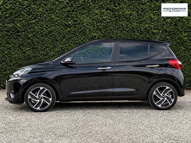 Hyundai i10 1.0 Premium Hatchback 5dr Petrol Manual Euro 6 (s/s) (67 ps)