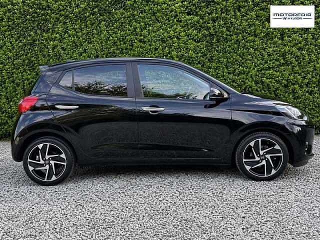 Hyundai i10 1.0 Premium Hatchback 5dr Petrol Manual Euro 6 (s/s) (67 ps)