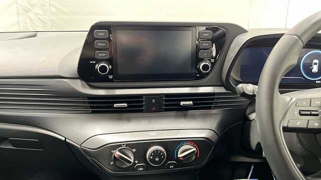 Hyundai BAYON 1.0 T-GDi MHEV SE Connect SUV 5dr Petrol Hybrid DCT Euro 6 (s/s) (100 ps) ATLAS WHITE