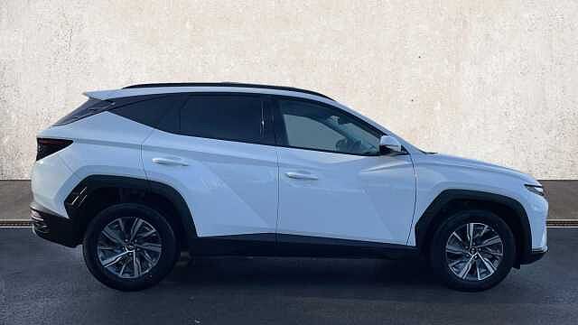 Hyundai TUCSON 1.6 h T-GDi SE Connect SUV 5dr Petrol Hybrid Auto Euro 6 (s/s) (230 ps) Polar White