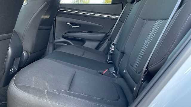 Hyundai TUCSON 1.6 h T-GDi SE Connect SUV 5dr Petrol Hybrid Auto Euro 6 (s/s) (230 ps) Polar White
