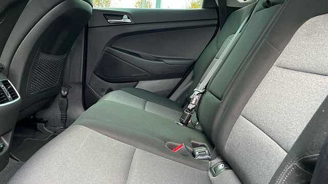 Hyundai TUCSON 1.6 GDi SE Nav SUV 5dr Petrol Manual Euro 6 (s/s) (132 ps) Black