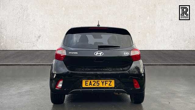 Hyundai i10 1.0 Premium Hatchback 5dr Petrol Auto Euro 6 (s/s) (63 ps)