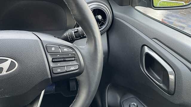 Hyundai i10 1.0 Premium Hatchback 5dr Petrol Auto Euro 6 (s/s) (63 ps)