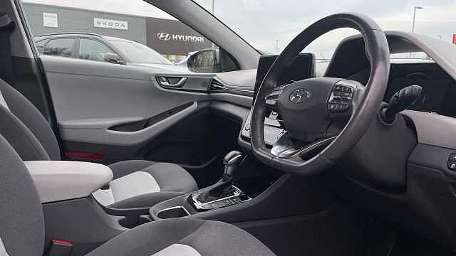 Hyundai IONIQ 1.6 h-GDi Premium Hatchback 5dr Petrol Hybrid DCT Euro 6 (s/s) (141 ps)