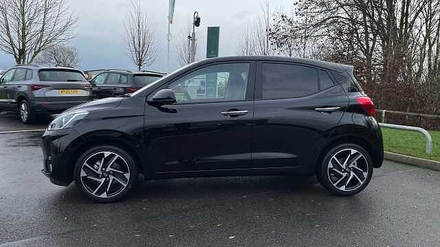 Hyundai I10 1.2 Premium Hatchback 5dr Petrol Manual Euro 6 (s/s) (79 ps) PHANTOM BLACK