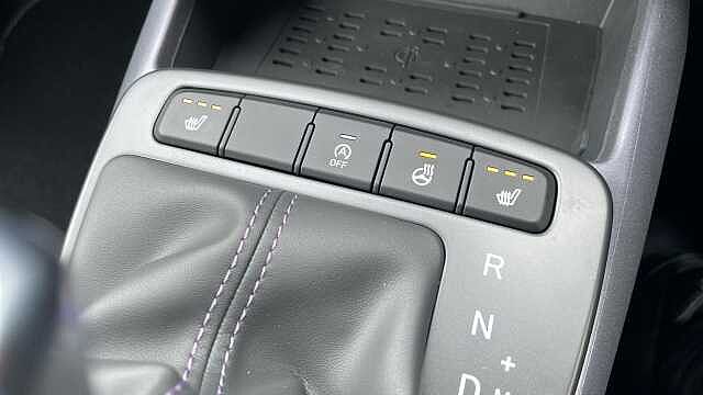 Hyundai I10 1.2 Premium Hatchback 5dr Petrol Manual Euro 6 (s/s) (79 ps) PHANTOM BLACK