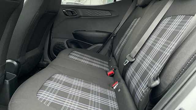 Hyundai I10 1.2 Premium Hatchback 5dr Petrol Auto Euro 6 (s/s) (79 ps) LUMEN GREY