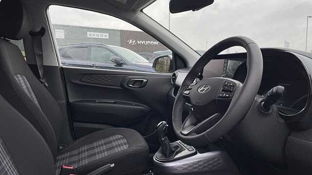 Hyundai I10 1.2 Premium Hatchback 5dr Petrol Auto Euro 6 (s/s) (79 ps) LUMEN GREY