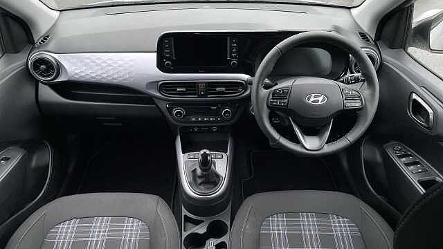 Hyundai I10 1.2 Premium Hatchback 5dr Petrol Auto Euro 6 (s/s) (79 ps) LUMEN GREY