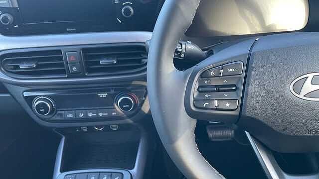 Hyundai I10 1.2 Premium Hatchback 5dr Petrol Auto Euro 6 (s/s) (79 ps) LUMEN GREY